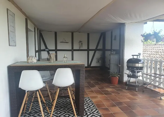 Schoene Aussicht Apartmán *